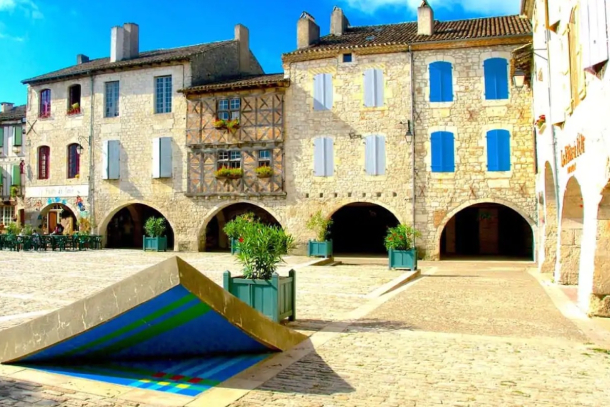 Place des Cornières à Lauzerte